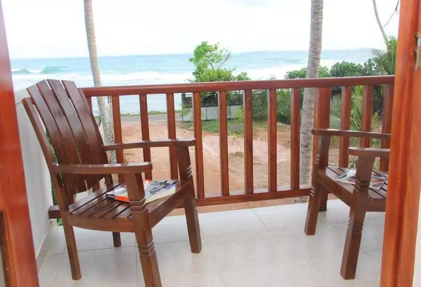 ホテル Savenrose Beach Villa