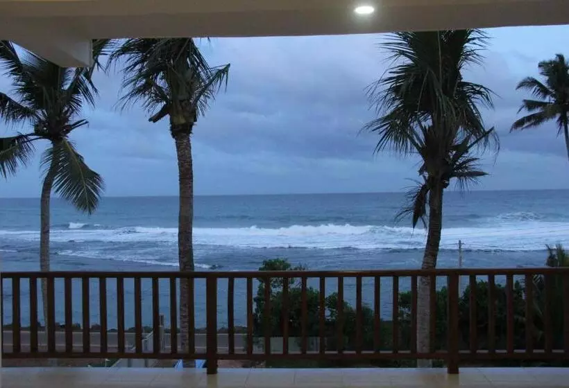 ホテル Savenrose Beach Villa