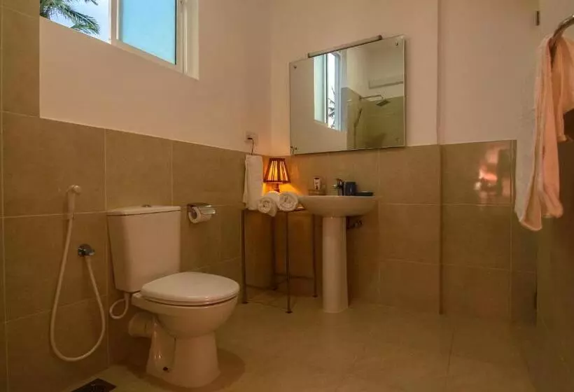 ホテル Savenrose Beach Villa