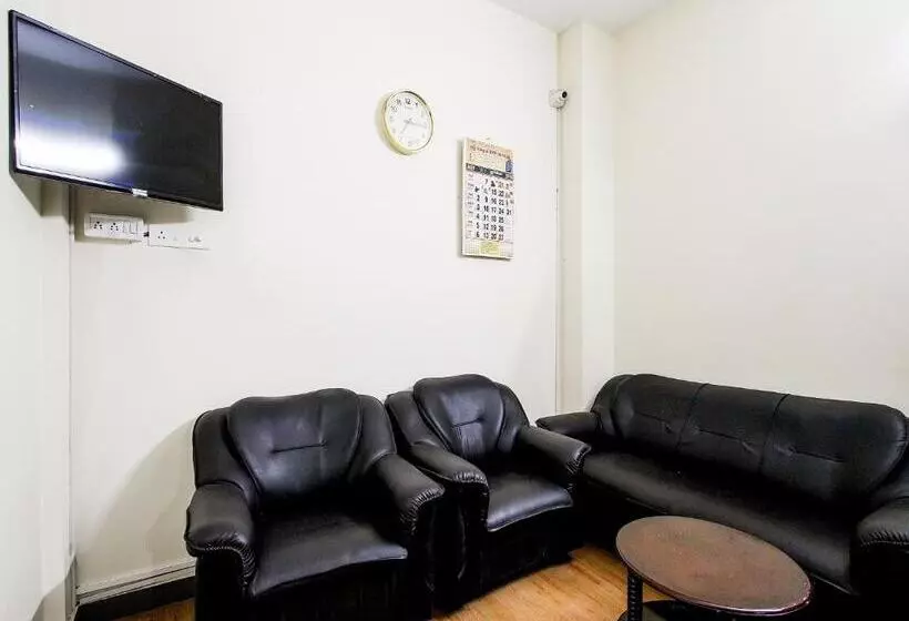 Oyo 67553 Hotel Rai S