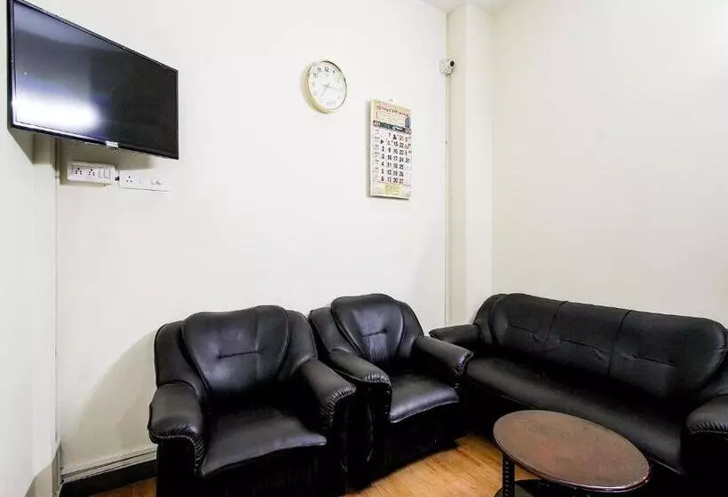 Oyo 67553 Hotel Rai S