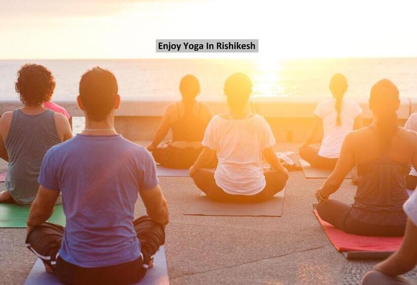 Oyo Hotel Mm Inn And Cafe