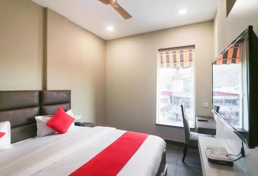 Oyo Hotel Mm Inn And Cafe