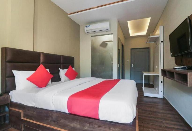 Oyo Hotel Mm Inn And Cafe