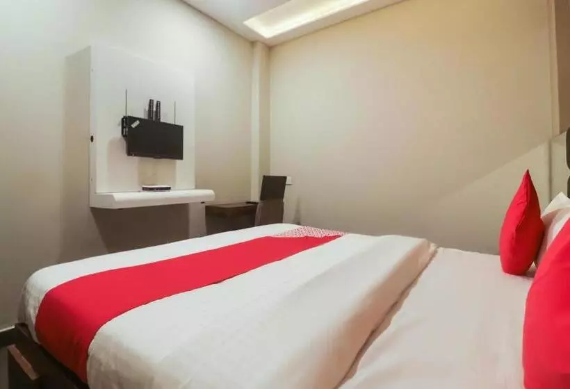 Oyo Hotel Mm Inn And Cafe