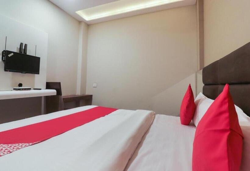 Oyo Hotel Mm Inn And Cafe