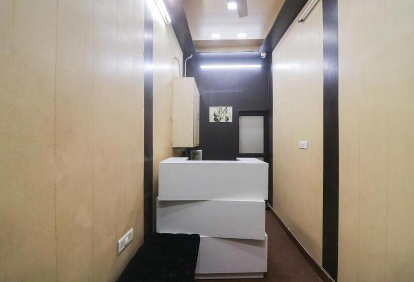 Oyo Hotel Mm Inn And Cafe