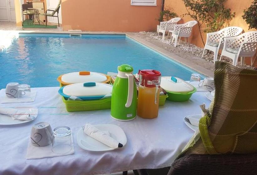 پانسیون Apple Line Appartments