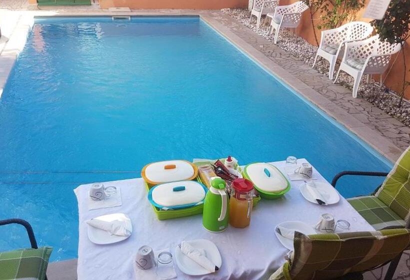 پانسیون Apple Line Appartments