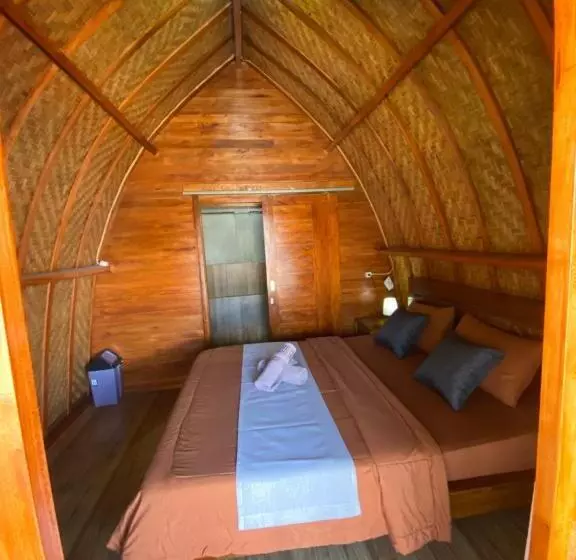 Majatalo D Yoga Bamboo Cabin