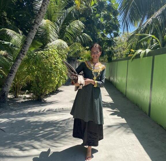 پانسیون Dhonveli Inn, Bandidhoo