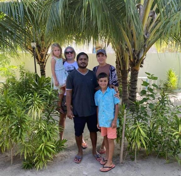 پانسیون Dhonveli Inn, Bandidhoo