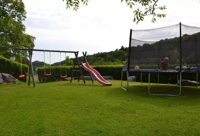 ペンション Gästehaus Waldblick