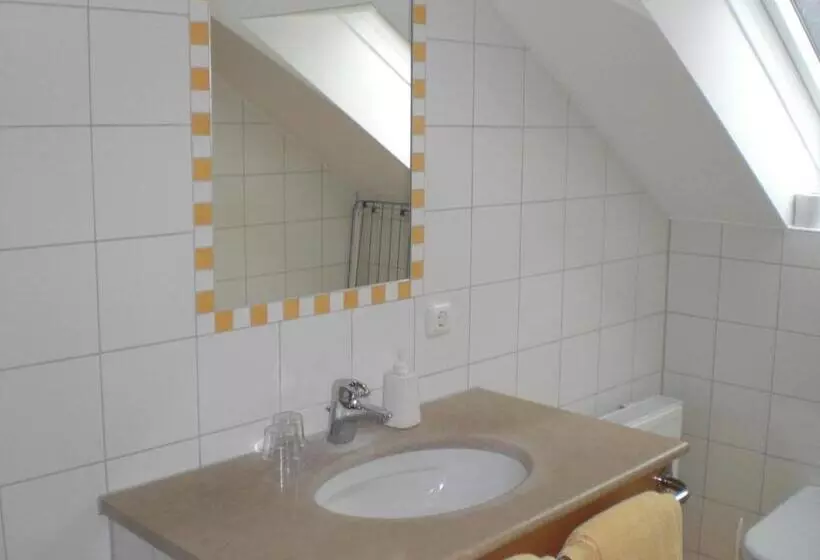 ペンション Gästehaus Waldblick