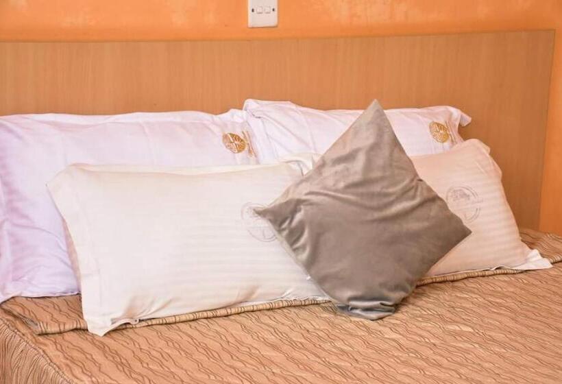 پانسیون Mpeta House