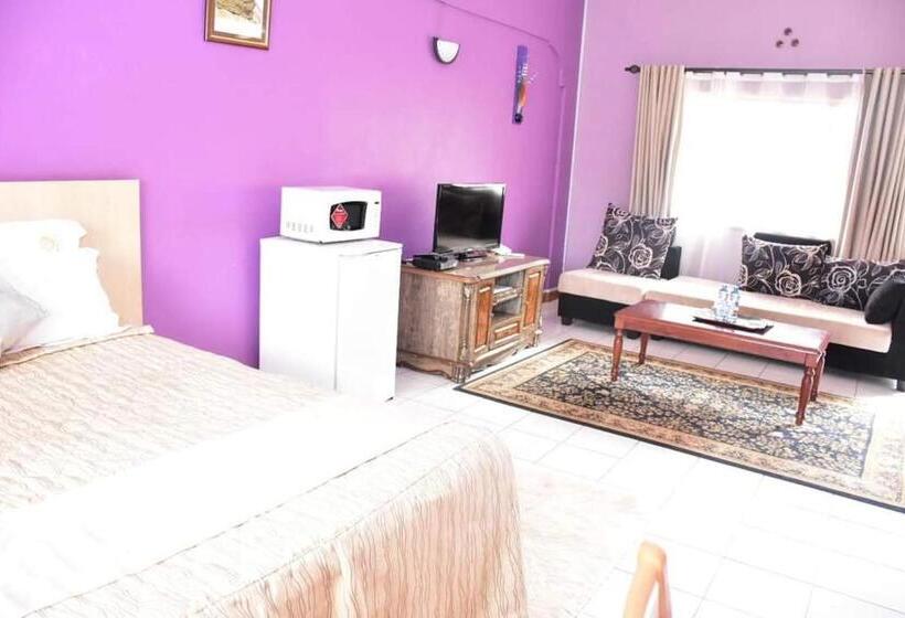 پانسیون Mpeta House