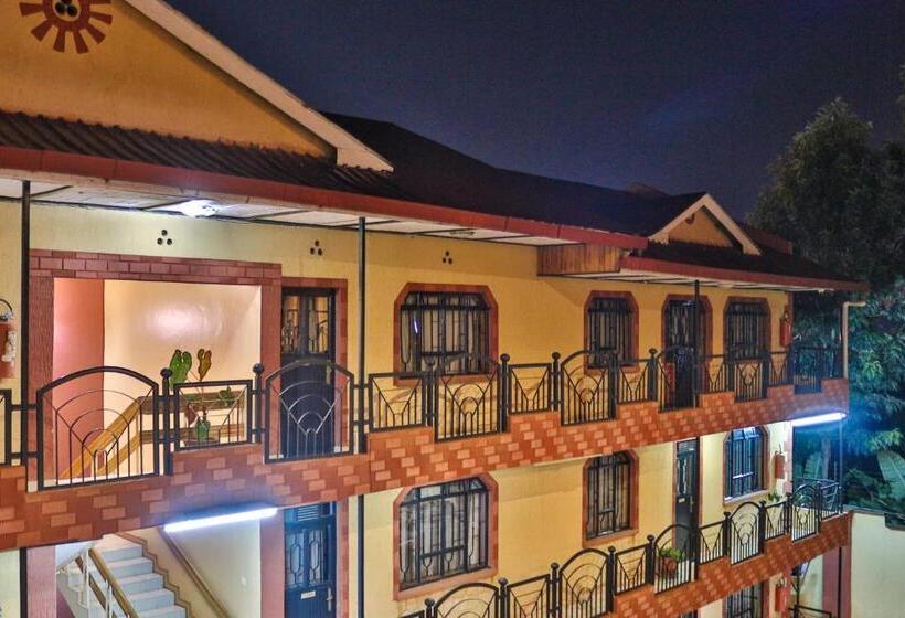 پانسیون Mpeta House