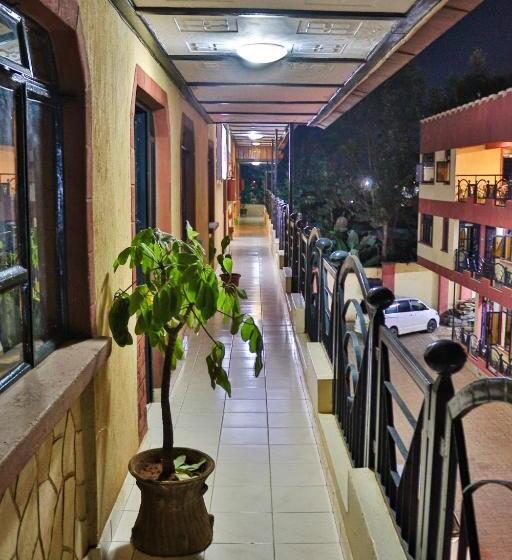 پانسیون Mpeta House