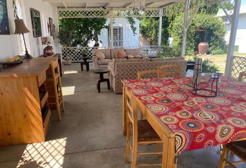 Пансион Silver Linings Guesthouse