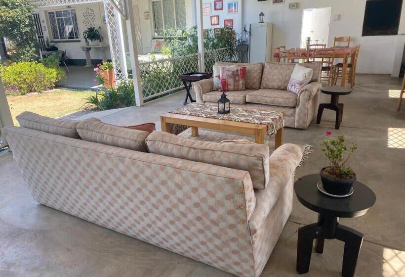 Пансион Silver Linings Guesthouse