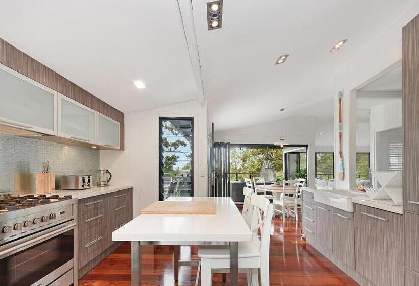 بنسيون Tree Top Oasis