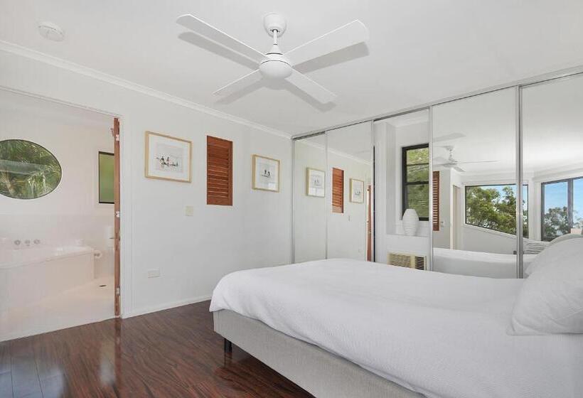 بنسيون Tree Top Oasis