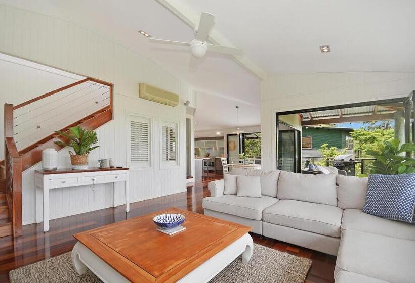 بنسيون Tree Top Oasis