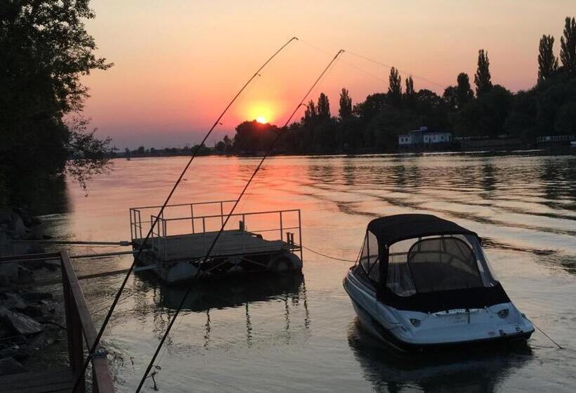 Пансион Vulturul Pescar