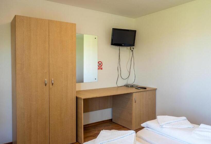 Пансион Vulturul Pescar