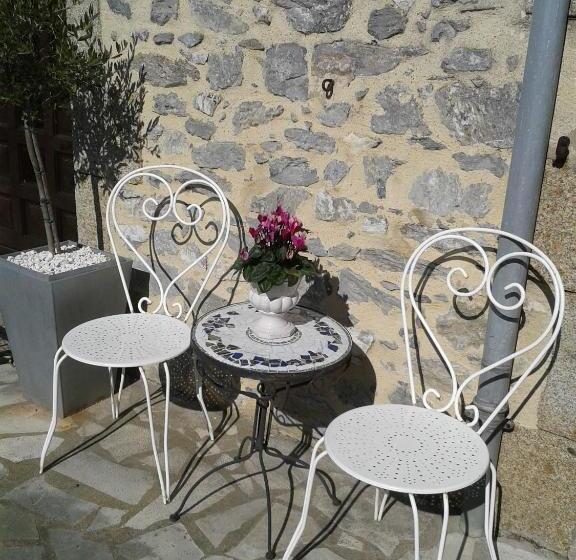 تختخواب و صبحانه La Jumelière Laval Nord