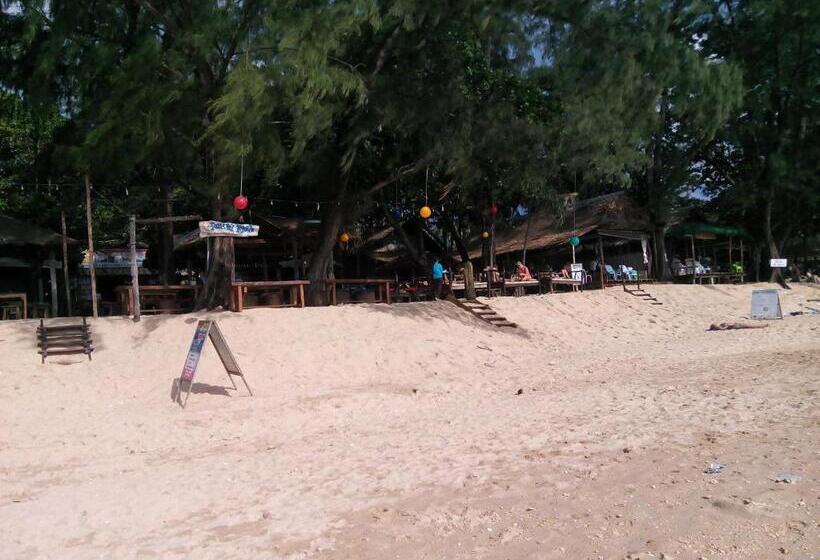 Chill Chill Long Beach Hostel