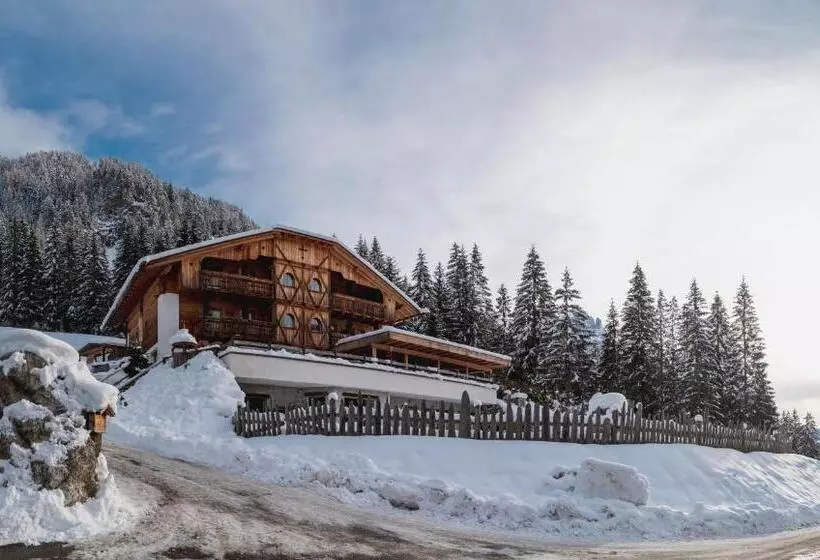 ホテル Agritur Agua Biencia