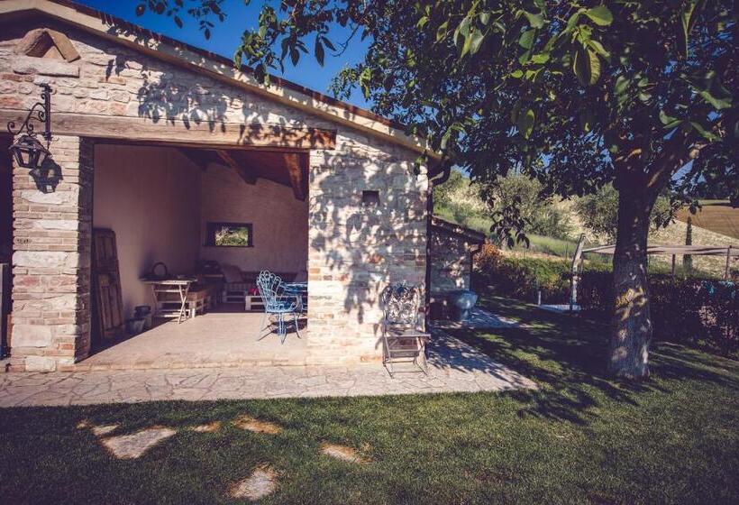 ホテル Agriturismo Casal San Sergio