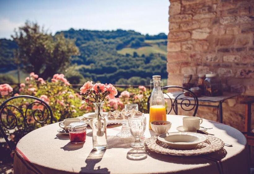 ホテル Agriturismo Casal San Sergio