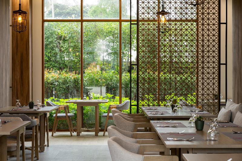 호텔 Bella Nara Phuket Naiyang Beach