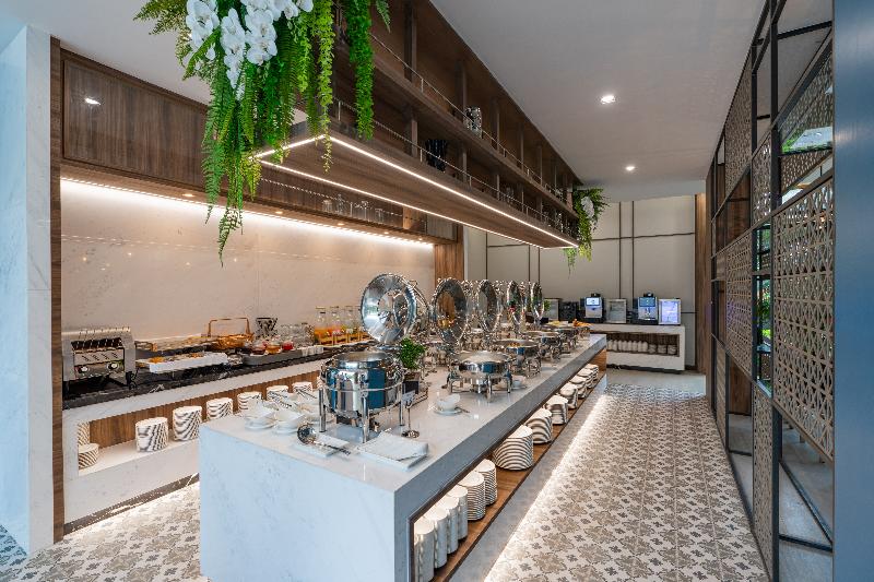 호텔 Bella Nara Phuket Naiyang Beach