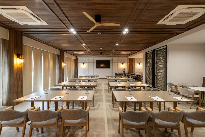 호텔 Bella Nara Phuket Naiyang Beach