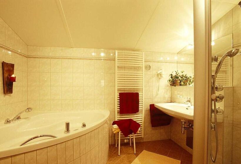 ホテル Kinder Bauernhof Ederbauer