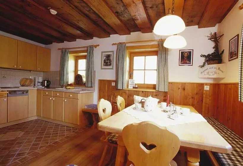 ホテル Kinder Bauernhof Ederbauer