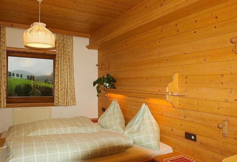 ホテル Kinder Bauernhof Ederbauer