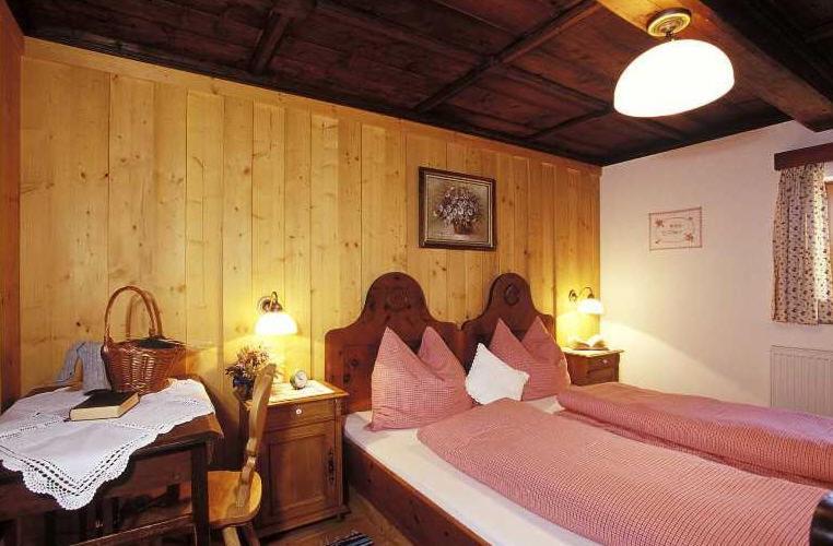 ホテル Kinder Bauernhof Ederbauer