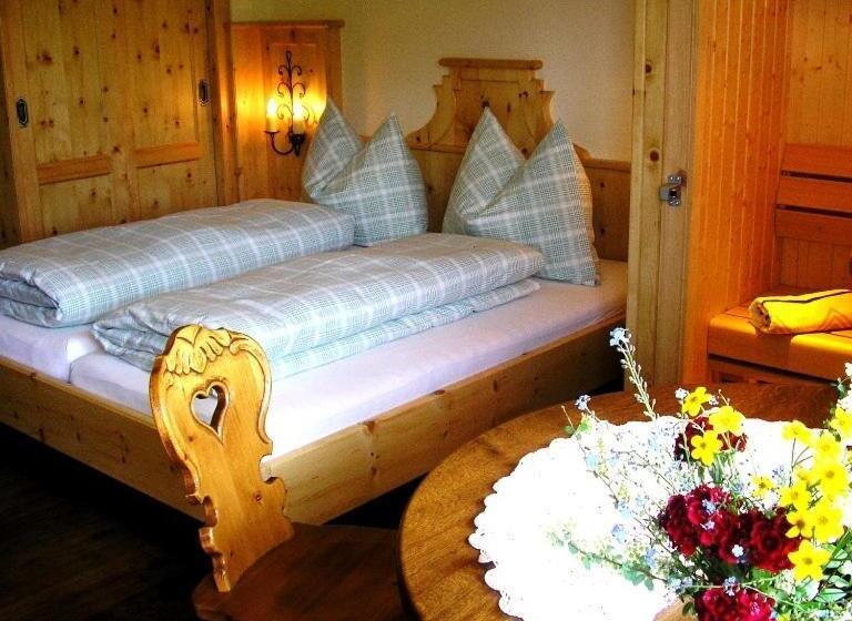 ホテル Kinder Bauernhof Ederbauer