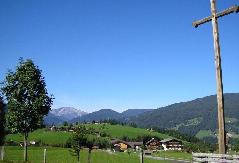 ホテル Kinder Bauernhof Ederbauer