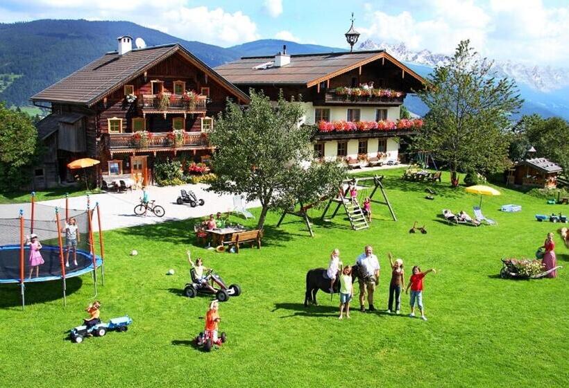 ホテル Kinder Bauernhof Ederbauer