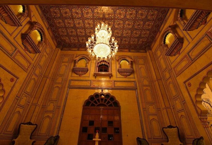 ホテル R Chandras Palace