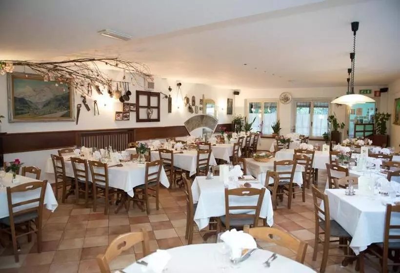 ホテル Ristorante Da Otto