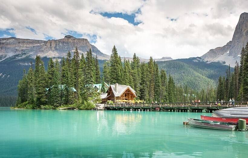 فندق Roomy Hindukush Sarai