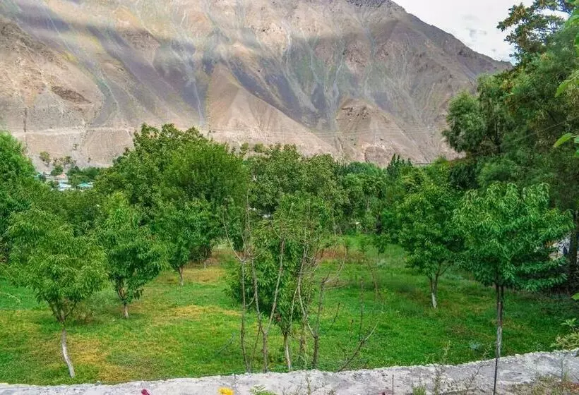 هتل Roomy Hindukush Sarai