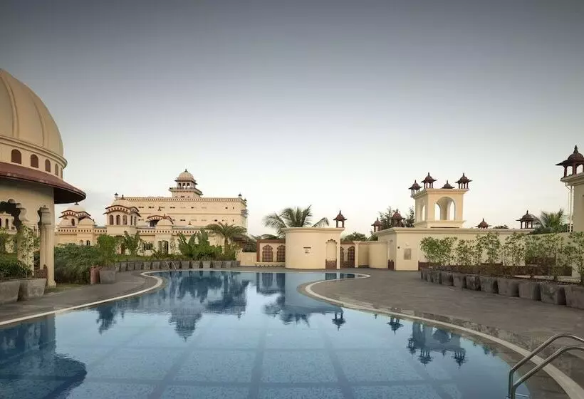 Hotelli Uday Palace Navsari, A Member Of Radisson Individuals