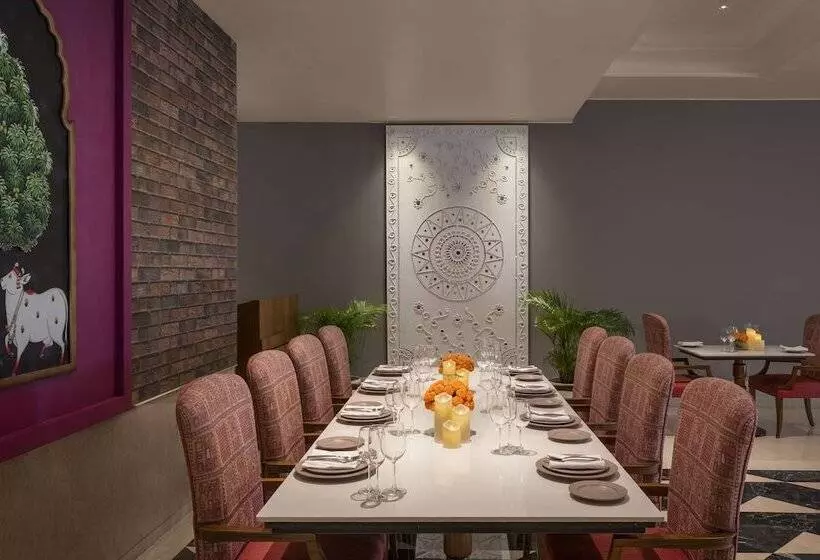 Hotelli Uday Palace Navsari, A Member Of Radisson Individuals